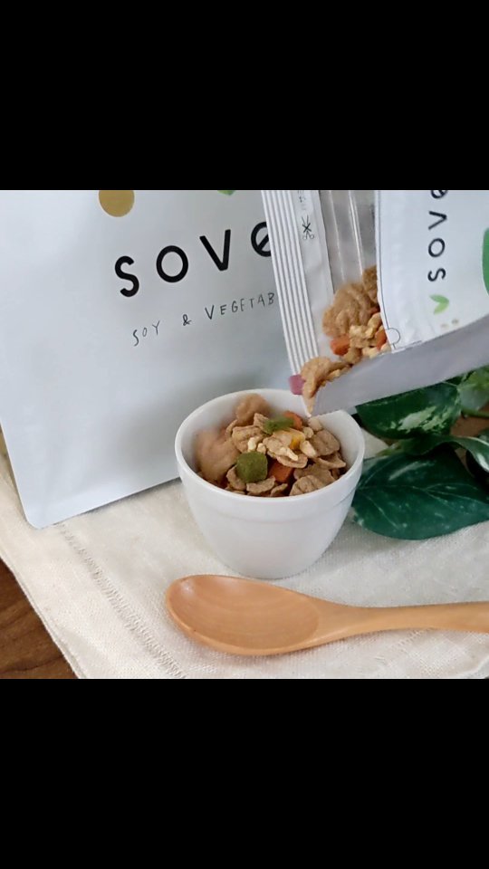 口コミ投稿：1食30gで朝からしっかりたんぱく質☀ザクザク食感が好きなのでそのままスプーンでパク…