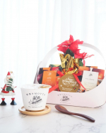 .モンマルシェ野菜をMOTTO クリスマス スープ4個ギフト✨かごに入った “クリスマス限定パッケージ” は、人気のスープ4種類にポインセチア(造花)・メッセージカード付き。　☑︎ボル…のInstagram画像