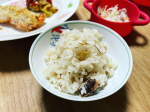 カネ吉の「いわしの米油漬け」で炊き込みご飯を作ってみました🍚🐟米油ならお米に合うはずだと思い…笑レシピはとても簡単です🎵◯材料（２〜３人分）・カネ吉の「いわしの米油漬け」１袋・米１合※し…のInstagram画像