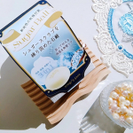 .新発想の乾燥対策石鹸/Sugar Ball🧼使い続けてます。シュガースクラブを練り固めた全身用のスクラブ石鹸！シュガースクラブはお湯や人肌で溶けるため使う前にぬるま湯で石鹸をふやかすこと…のInstagram画像