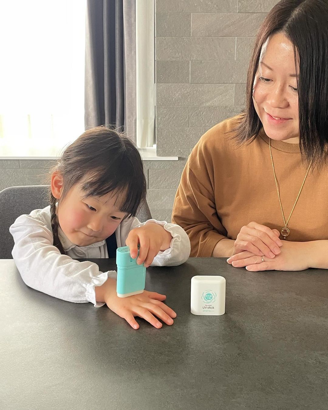 口コミ投稿：石澤研究所さまの紫外線予報 さらさらUVスティック💝お出かけ先でも、手が汚れずに塗…