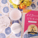 .＜プライバシー　UVカットパウダー＞メイクの上から使えるのでUVカットとテカリブロックWの嬉しい効果✨いつもテカリが気になる部分がお昼になってもサラっと🥰透明パウダーなのでメイクを邪…のInstagram画像