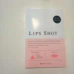 唇にニードル美容ニードルシートを唇に貼って、潤いチャージ！ここぞって時に、使いたいアイテム。ぷっくり、ぷるぷるのリップに。#PR #コスメディ製薬株式会社 #lipsshot #リップ…のInstagram画像