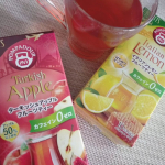 @pompadour_teaポンパドールフルーツ オブ ザ ワールドシリーズからイタリアンレモン＆ターキッシュアップルを飲み比べ🎵🍋ポンパドール イタリアンレモンレモンの爽やかな香…のInstagram画像