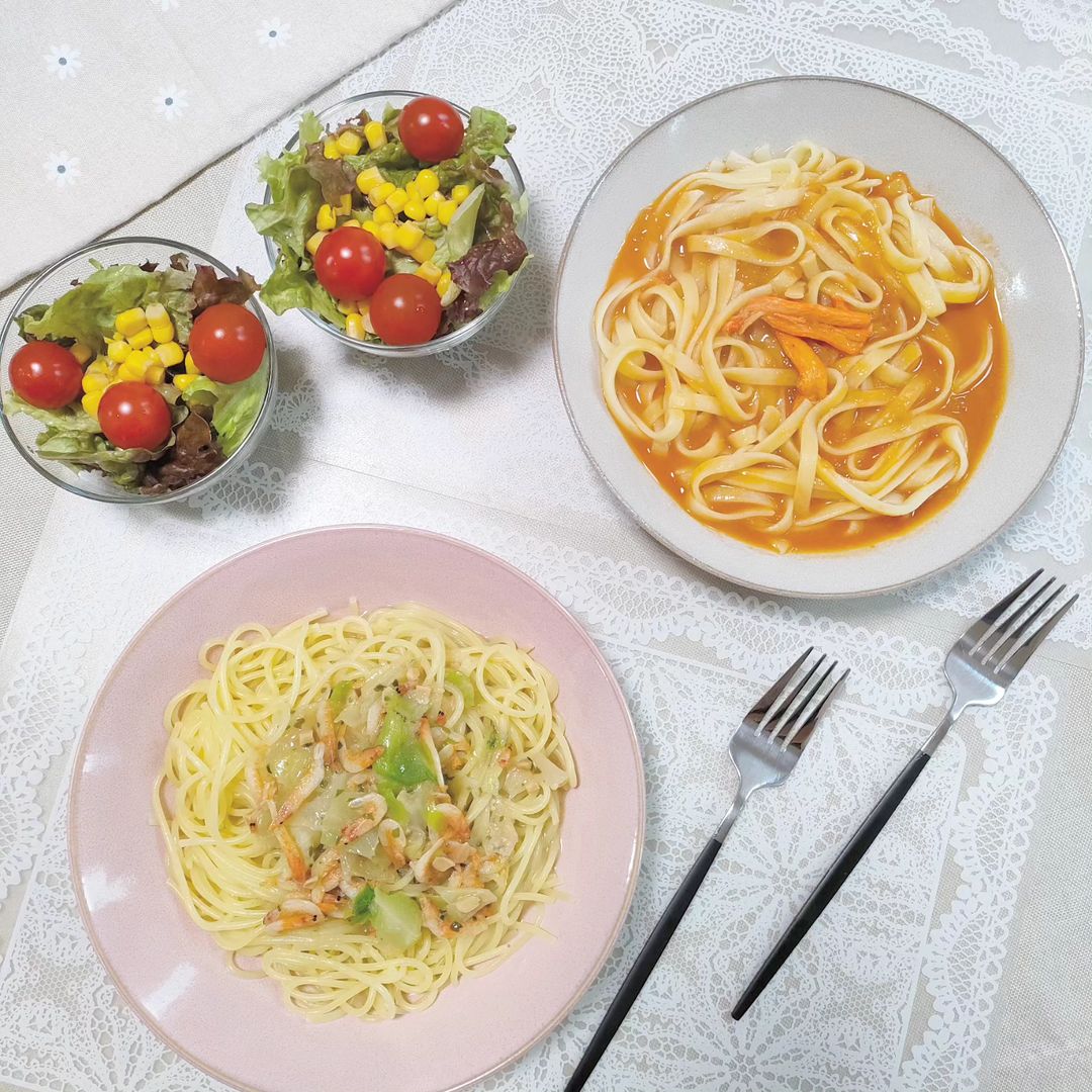 口コミ投稿：♡今日のランチ🍴✧⁠*⁠。駿河湾産サクラエビのペペロンチーノ🍝蟹のトマトクリーム🍝ニッ…