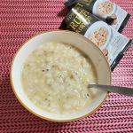 濃厚トリュフリゾット♪ご飯とフリーズドライのリゾットの素にお湯をかけて、混ぜるだけ。混ぜた後に待ち時間が必要無いので、めっちゃ簡単で美味しかったです。※お湯は80mlで作りました。𖥧 𖥧 …のInstagram画像