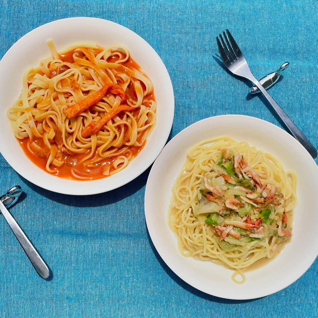 口コミ投稿：休日のランチ☀️♦︎駿河湾産サクラエビのペペロンチーノ🦐♦︎蟹のトマトクリーム🦀ニップ…