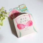 おっぱい想いの石鹸@pelicansoap_official ＜愛されおっぱい＞って知ってる？汚れがたまりやすいバストトップを直接なで洗いできるオリジナルの石鹸形状になっているから…私は石…のInstagram画像