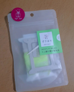株式会社KAWAGUCHIポケおりキット　蛍光イエロー糸つきで、すぐ楽しめるミニ織り機＋蛍光糸【内容】織り機本体、くし（ホタテの貝殻15％使用）、針、糸とっても小さいミニ織り機です。…のInstagram画像