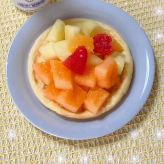 口コミ投稿：𖤘𖦥パンケーキの上にフルーツを乗せてオリゴのおかげをかける(*Ü*)*.¸¸♪