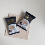 ・濃厚トリュフリゾットの素温かいご飯に、トリュフリゾットの素をのせて、熱湯をかけて混ぜるだけという子供いてろくなご飯を食べれていない母にはなんという助かり😿😿30秒で本格トリュフリゾット…のInstagram画像