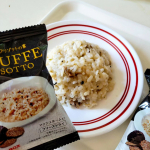 .濃厚すぎてびっくりなフリーズドライのトリュフリゾットの素🫶フリーズドライ、つまりお湯をかけるだけなのに大人な味、複雑で濃厚な味わいのリゾットができあがってて感動しました🥺🥺これは、ご飯と…のInstagram画像