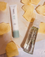 アクネケア 化粧液+ジェル乳液セット使っています。夏場に繰り返す、大人ニキビの悩み＞＜あごやおでこにニキビがポツポツ・・・・そんな時に活躍するファンケルのスキンケア。ボトルも特徴ありますね…のInstagram画像