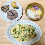 セブンミールの日替りおかずを体験♪▪️セブンミールの日替りおかずとは？・管理栄養士がアドバイスしたたんぱく質・食物繊維・緑黄色野菜のうち、2種類以上が摂取できる日替りおかず【通常価格：626.…のInstagram画像
