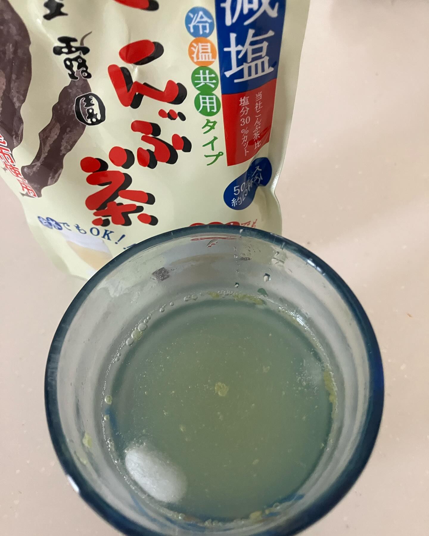 口コミ投稿：玉露園の減塩こんぶ茶夏派アイスでいただきました。塩分30%カットだから嬉しい。飲み…