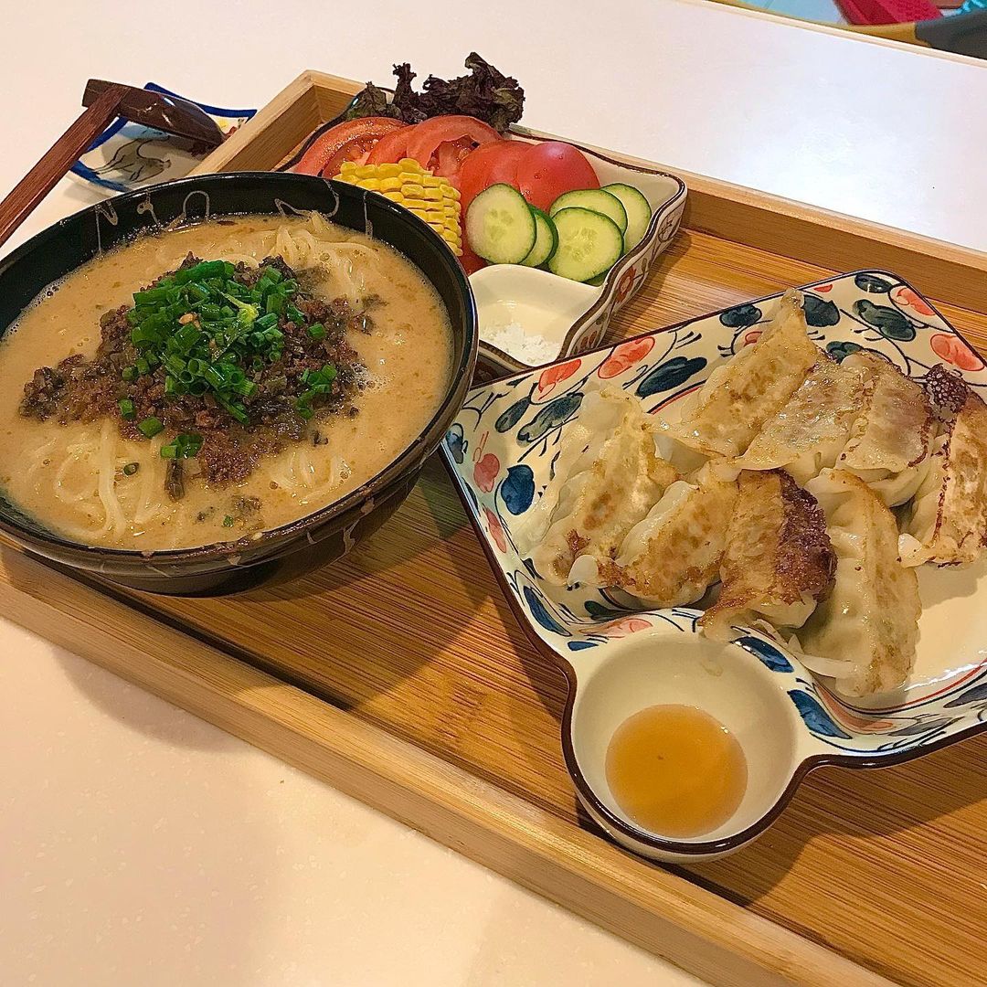 口コミ投稿：.【晩御飯】○汁あり坦々麺○餃子○サラダ名古屋の担担麺専門店がお届けする「担々麺 シ…