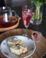 ⁡⁡ベリーモヒートという、なんとも魅力的な名前のハーブteaを淹れて・・・モーニングの帰りにtake outしてきてくれた門さんのサンドイッチでブランチに◯𓌉⁡ハーブティー、綺麗な色〜💓普…のInstagram画像