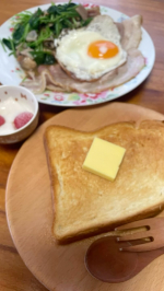 ヨーグルト風味なので、ちょこっとフルーツのせたり、手軽にアレンジできるし、そのままチュルンと食べたり手軽に取り入れられるところが嬉しい💓お魚由来の健康成分　DHA・EPA が配合されている『ヨー…のInstagram画像