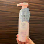 今使っているデリケートゾーン用の泡ウォッシュ　モニター品です😊ピンクのボトルでヘルシーな感じ🌟私は幸運なことにデリケートゾーンの悩みはそんなにありませんが、無いうちからケアをするべきだと思っている…のInstagram画像