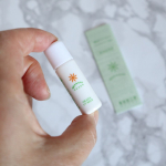 紫外線が気になる季節にノンケミカル無添加日焼け止め☀私は外出せずおうちで過ごす日も日焼け止めを必ず朝つけています岡田UVミルクは、においやべたつきがなくて肌にのせるとす～っとなじんでくれます❤&hellip;のInstagram画像