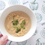 暑い夏につるんと食べたい麺料理ゼンブヌードル細麺を試してみました！簡単に食べられるから麺が楽なんだけとちょっとでも栄養がある麺が良いな〜なんて思っていたときに出会いました！冷たくしても…のInstagram画像