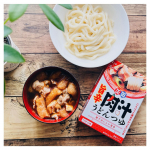辛いもの好きさんにおすすめ！🤗⁡辛すぎずピリ辛で旨味もあって、おいしいうどんつゆ。⁡ꕀ┈⋯ꕀ┈⋯ꕀ┈⋯ꕀ麺でおいしい食卓旨辛肉汁うどんつゆꕀ┈⋯ꕀ┈⋯ꕀ┈⋯ꕀ⁡冷たく締めた麺と、熱々…のInstagram画像