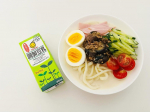 夏本番！毎日暑い日が続いていますね！大豆の風味を活かし、飲みやすく仕上げた豆乳。 【マルサンアイ「調製豆乳 200㎖」】 そのまま飲んでも美味しいですが、和洋中ジャンルは問わず、お料理に…のInstagram画像