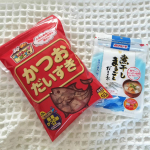 マルトモ株式会社様𓃠かつおだいすき𓃠よりにいただいたペット専用のかつお節！国産で香りよく、トッピングにしてあげたりおやつにもぴったりです♫いつもドライフードが多めですがウェットに…のInstagram画像