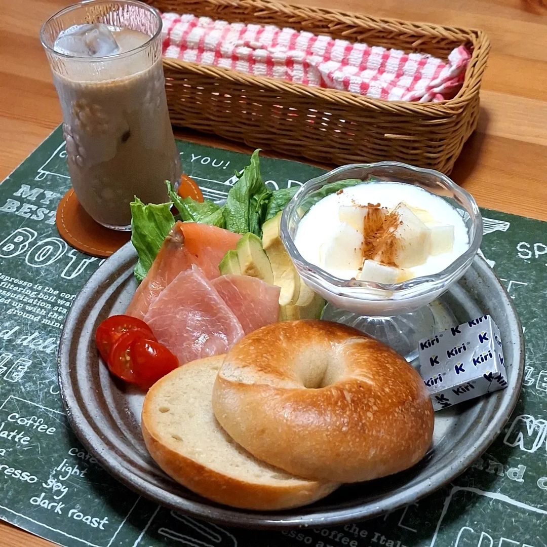口コミ投稿：.今日のおうちブランチはおしゃれにベーグルサンド☕と言いたいところだけど、おしゃ…