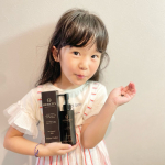 つるつるさらさら髪の毛に～♡使い方はめちゃくちゃ簡単！！ヘマチンがたーっぷり配合されたプリモディーネブラックセラムさまをシャンプーして→普通に流してここで！セラムを髪の毛全体になじませ…のInstagram画像