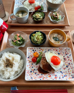 先日の晩ご飯⚫︎おからハンバーグ⚫︎きゅうりの酢の物⚫︎ゴーヤチャンプル⚫︎お味噌汁普通のハンバーグに @hanzawakeiran さんの「高擶 」をトッピングすら予定やったけど、我が家…のInstagram画像