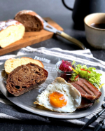 今日の朝ごはん🍞全国の名店の冷凍パンがお取り寄せできる「ぱん結び」さまのモニターとして、『ブーランジェリー・フリアンド 』のパンをお試しさせていただきました🤗 @pan_musubi #フリア…のInstagram画像