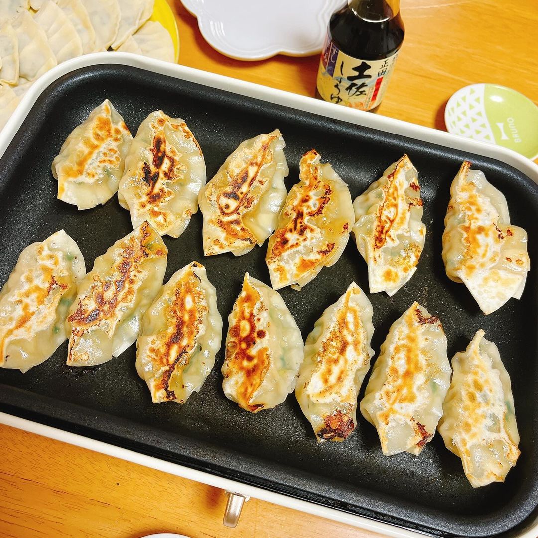 口コミ投稿：今日の晩ごはんは#手作り餃子 🥟お醤油は土佐しょうゆ☺️お寿司やお刺身にも美味しいけ…