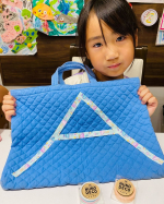 @kwgc_inc sama 　　布にデコができる“ヌノデコテープ”🌀🌀　　　布やそれ以外の素材にも貼れる布テープ🎀　好きな形に切ってアイロンで接着✨✨　お洗濯も🆗　AO姉さんは学…のInstagram画像