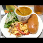 .𓐍𓏸𓈒 #今日のごはん 🍴♥️𓈒𓏸𓐍.昨日の晩ご飯の残り物をアレンジして久々のモーニング投稿です★☀️☀️🥄パンは大好きなpascoの超熟ロール🥖→10分以内で時短料理〜😆‼️.@o…のInstagram画像