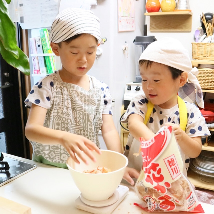 口コミ投稿：@paaan528     小学1年生の長男の自由研究🌻　　　　　　去年に引き続き今年もかつお…