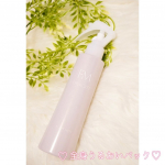 .\9月発売の新商品/@kokuryudo_cosme 様の『全身うるおいパック ボディミスト』✨片手でシュッ！と全身ケアができる高保湿のボディミストです💓18種類の美肌成分を微粒子ワセリン…のInstagram画像
