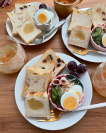 この前の休日朝ごはん🍞全国の名店の冷凍パンがお取り寄せできるオンラインサイト「ぱん結び」 （ @pan_musubi ）以前利用させていただいて、冷凍パンの概念が変わったサイト😮💕今回お送…のInstagram画像
