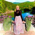 Be surrounded by flowers💐リガ🇱🇻でパシャリ📷✨かわいい街で素敵なお写真が撮れました👏🏻シリーズ累計販売個数490万個突破の新谷酵素シリーズ初の機能性表示食品「新谷植…のInstagram画像