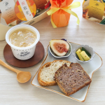 。🍽️スープとパン和風のスープ を#パン と一緒に♫味わい深い#ライ麦パン は和風のスープと合わせても美味しいんです😋..スープは、『野菜をMOTTO 敬老の日ギフトセット』(@…のInstagram画像