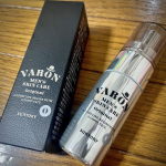 【VARON オールインワンセラム】大人のスキンケア🧏🏻‍♂️✨3ステップ浸透※技術で化粧水、美容液、クリームの役割順にお肌に浸透𓂃🫧‪大人の男性のためのオールインワンスキンケア！※独自の…のInstagram画像