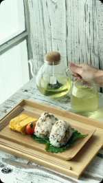 おにぎりランチ🍽️皆さん生ふりかけって食べた事ある？@yamazaki_sozaiのカネ吉の生ふりかけは柔らかくて鰹節や昆布の自然の旨みがたっぷりなので、小さな子どもでも食べやすいです！我が家の1…のInstagram画像