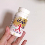 TVCMでずっと気になっていたサントリーのロコモア❣️父と一緒に飲み始めました✨前より運動量が減って、日常生活で脚を気にすすことが増えていました😥 飲み始めてから休んでいた旅行も再開して、歩くことに自…のInstagram画像