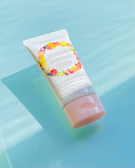 20FRUITS　SMOOTHIE　CREAM の紹介です可愛らしいパッケージ、こちらは20種類のフルーツでできたクリームなんだそうですよ最近乾燥が気になりはじめたのてうれしいクリームです、こ…のInstagram画像