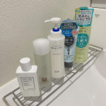 ニキビケアにはW使い✌🏻⚪︎洗顔パスタアクネクリア〜ポイント〜海泥＆ガスールの2つのクレイパウダーを含んだクリーミーな泡が、潤いを守りながらニキビのもとになる皮脂や毛穴詰まり古い角質をオフ…のInstagram画像