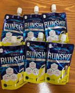 運動後のリカバリードリンク【 RUNSHOT（ランショット】のご紹介です。こちらは、１本に、コラーゲンペプチド、クエン酸、必須アミノ酸BCAAを配合されています。運動後に手軽に飲めるパウチタイプで、…のInstagram画像