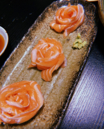 ハロウィンの食べたくなる🎃ご飯イベント！仮装というか。。。息子と私は楽しくオシャレするのが好きです昔からちょっとだけだとかけてくれるサングラスでストリートな息子と姉御さん！と呼ばれる私の日…のInstagram画像