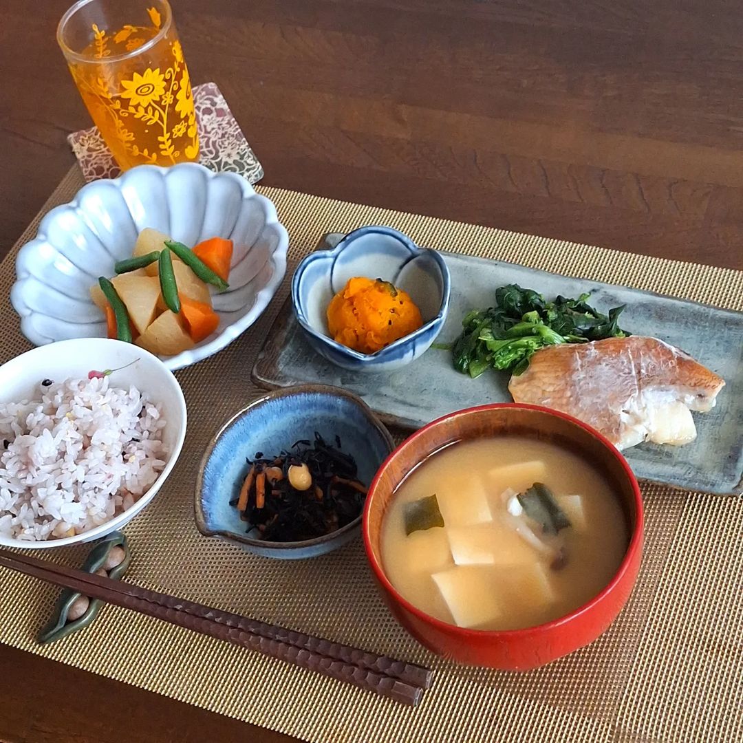 口コミ投稿：.ある日のテレワークランチに 和な御膳 🐟と言ってもレンチンしてる間に、ご飯とお味…