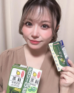 「ひとつ上の豆乳 豆乳飲料 抹茶」「豆乳飲料 抹茶」「豆乳飲料 抹茶 カロリー50%オフ」お腹が難しいタイプの私は豆乳は毎日欠かせない(´ω`；)良質なたんぱく質やカルシウム、イソフラボン、…のInstagram画像