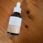 プラスキレイ ガラクトクリアエッセンス 30mL（約1ヶ月分）ガラクトミセス培養液85％、ナイアシンアミド5％、グルタチオン配合の美容液です。テクスチャはさらっとしていてベタつかずに肌馴染み…のInstagram画像